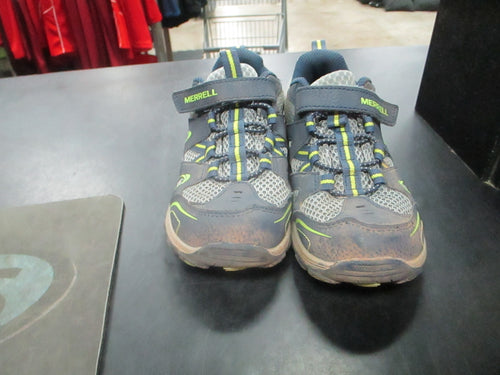 Used Merrell Size 1 Kids Hiking Shoes