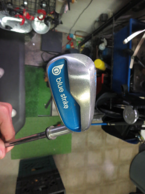 Used Blue Strike Right Hand Swing Trainer 6 Iron