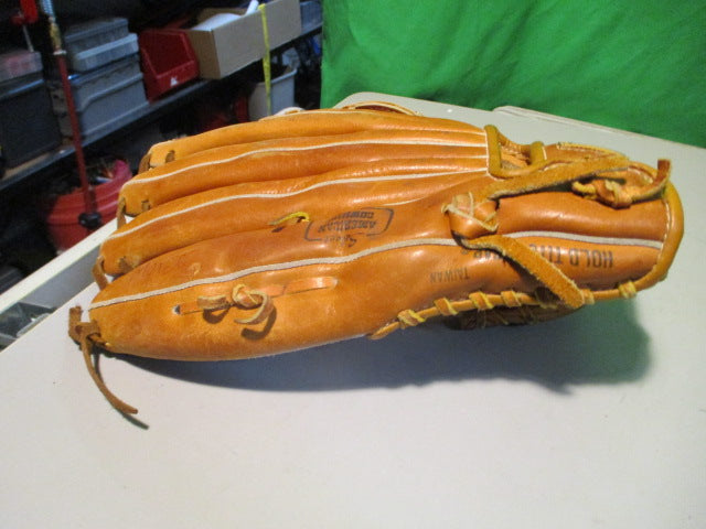 Load image into Gallery viewer, Used Wilson Boss A9840 12.5&quot; Glove - RHT
