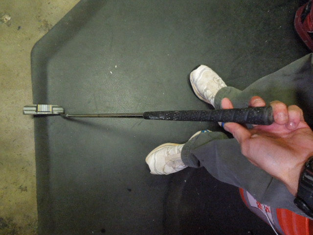 Load image into Gallery viewer, Used Non Branded Right Hand Putter
