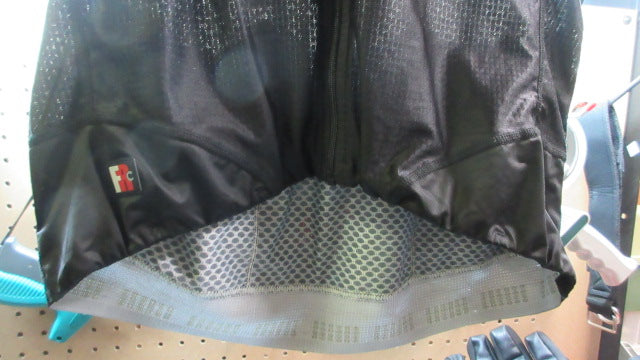 Load image into Gallery viewer, Used Giordana Cycling Shirt - Size Medium
