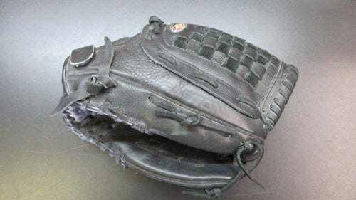 Used Easton Black Magic 13