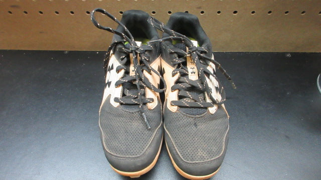 Load image into Gallery viewer, Used Under Armour UA Leadoff Low RM Baseball Cleats - Size Youth 2.5
