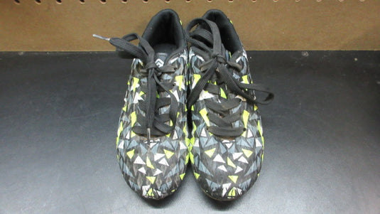 Used Dream Pairs Kids Soccer Cleats - Size Youth 13