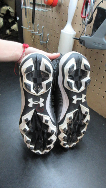 Load image into Gallery viewer, Used Under Armour U/A Football Cleats - Size 9
