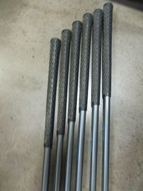 Load image into Gallery viewer, Used Head Premise 3-8 Irons RG Graphite Shaft
