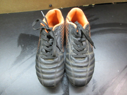 New Dream Pairs Soccer Cleats - Size 4