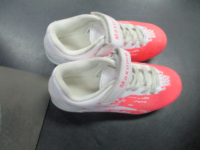 Load image into Gallery viewer, Used Maxome Pink Youth 11 soccer Cleats
