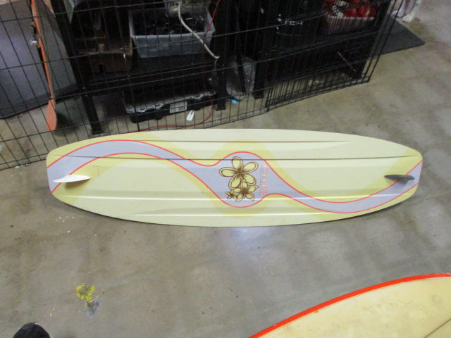 Load image into Gallery viewer, UIsed Connelley wake Girl 136cm WAKEBOARD W Small Bindings
