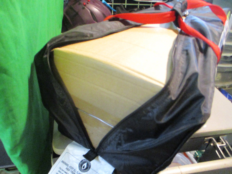 Load image into Gallery viewer, Used Coleman Flatwoods II 6 Person Camping Tent
