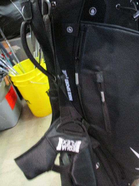 Load image into Gallery viewer, Used Nike Sport Lite  Bag Golf Bag Black Stand bag
