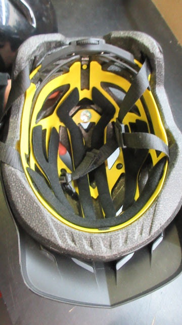 Load image into Gallery viewer, Used Troy Lee Designs Flowline Cycling Helmet - Youth

