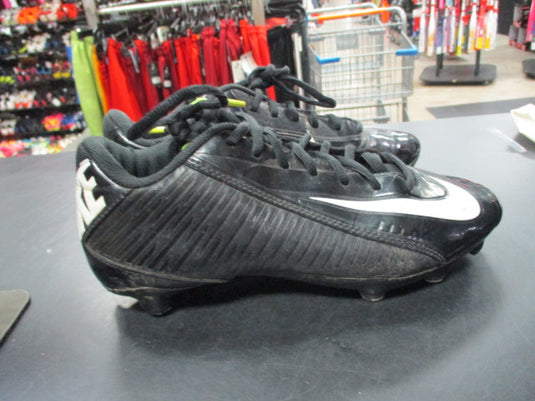 Used Nike Strike Swoosh Size 6.5 Cleats