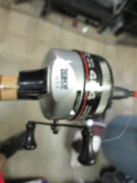 Load image into Gallery viewer, Used Zebco Model 4045 rod With Zebco 404 reel (REEL NEEDS SERVICE)
