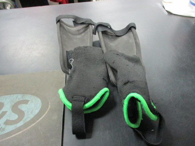 Load image into Gallery viewer, Used Champro Size 4&#39;0 -  5&#39;0 Soccer Shin Guards
