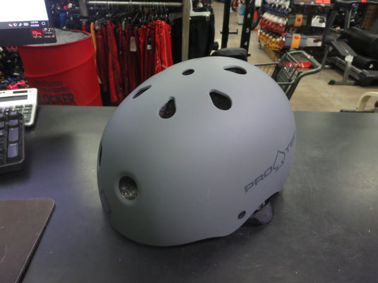Like New Pro-Tec Classic Certified Skate Helmet Size Medium