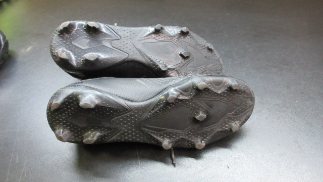 Load image into Gallery viewer, Used Adidas Predator Demon Scale Soccer Cleats - Size 3.5
