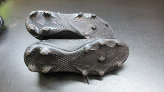 Used Adidas Predator Demon Scale Soccer Cleats - Size 3.5