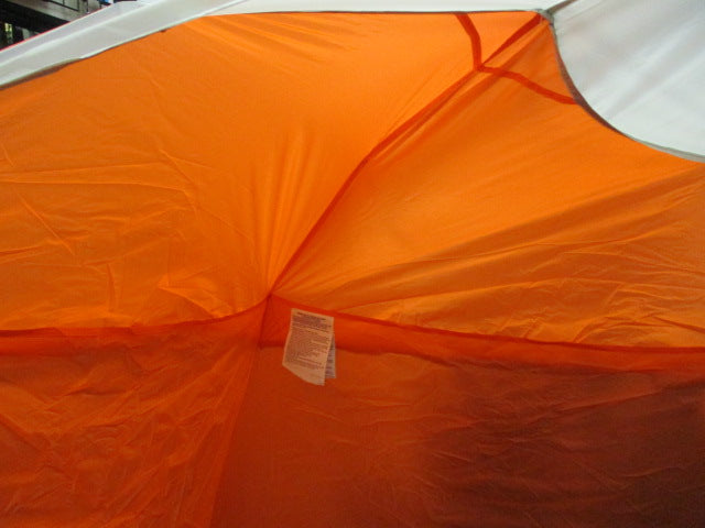Load image into Gallery viewer, Coleman Skyshade Large Compact6.8 ft. x 7.5 ft. x 4.5 ft  Beach Shade
