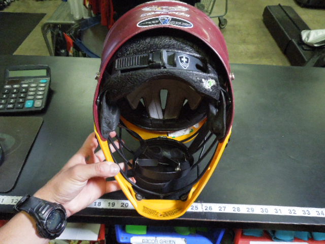 Load image into Gallery viewer, Used Cascade Lacrosse Helmet With SPR Fit Sizing System
