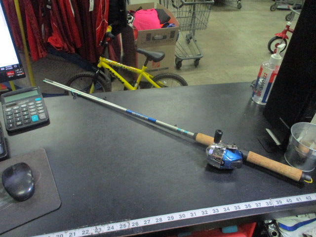 Load image into Gallery viewer, Used Shakespeare CMF Complete Fishing Rod and Reel
