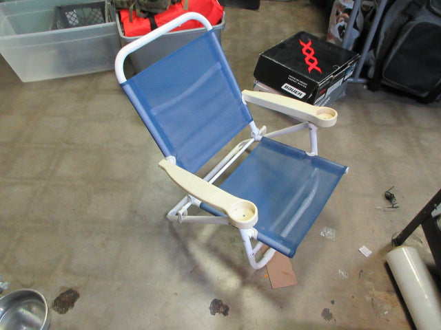 Load image into Gallery viewer, Used Rio Brands Beach Chair

