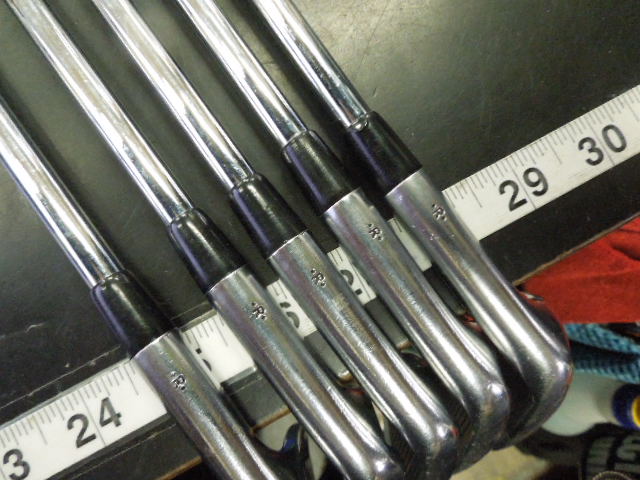 Load image into Gallery viewer, Used Callaway Razr X Muscleback 5pc Right Hand Iron Set 6-9 I and P Wedge
