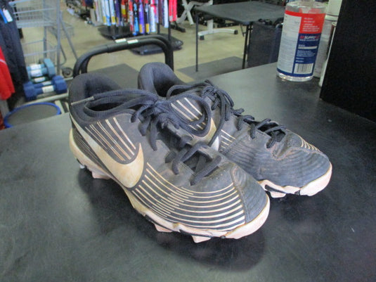 Used Nike Softball Cleats Low High Use Relace on RF Size 3.5Y