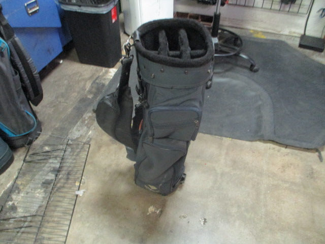 Load image into Gallery viewer, Used Wilson Trail Pack Golf Stand Bag - Missing Stand Legs
