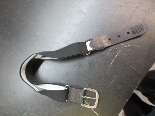 Load image into Gallery viewer, Used Adidas Baseball Belt - Size Youth
