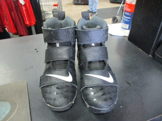 Used Nike Force Savage Size Youth 4 Cleats