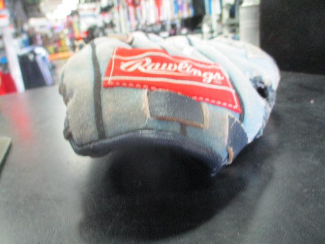 Load image into Gallery viewer, Used Rawlings Revolution Series 10.5" Glove - RHT

