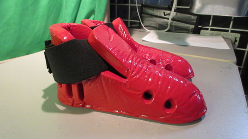 Used Champion Youth Small Martial Arts Taekwondo Sparring Foot Protectors