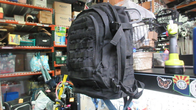 Load image into Gallery viewer, Used Highland Tactical Rumble Backpack
