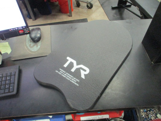 Used Tyr Kickboard 20