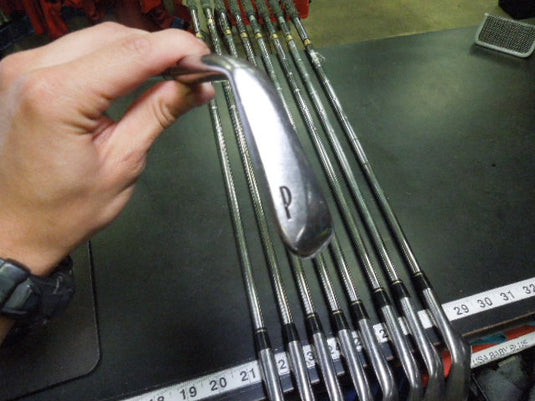 Used Titleist DCI 962 9pc Right Hand Iron Set 3-9 Iron and S,P-Wedge