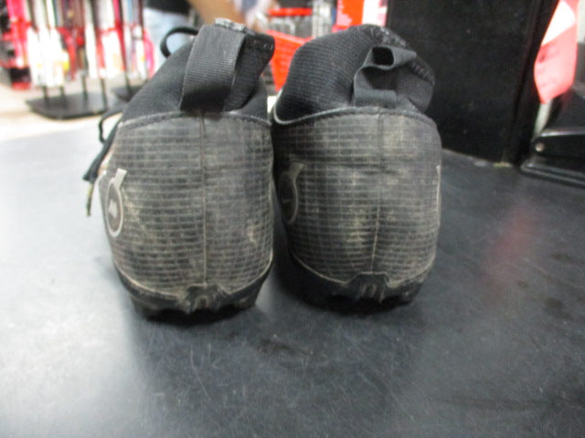 Load image into Gallery viewer, Used Nike Mercurial Vapor 14 Academy MG 5Y Cleats
