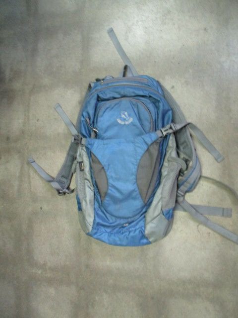 Used Hard Bone Feiyun 25L Hiking Backpack