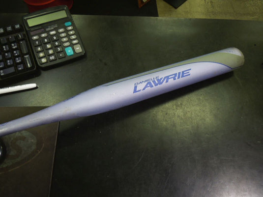 Used Axe Danielle Lawrie Sig. Edition L1368 Softball Bat 33 in 21 oz -12