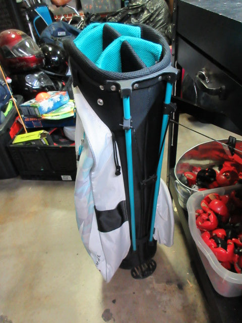 Load image into Gallery viewer, Used Callaway New Strata Ultimate Stand Golf Bag
