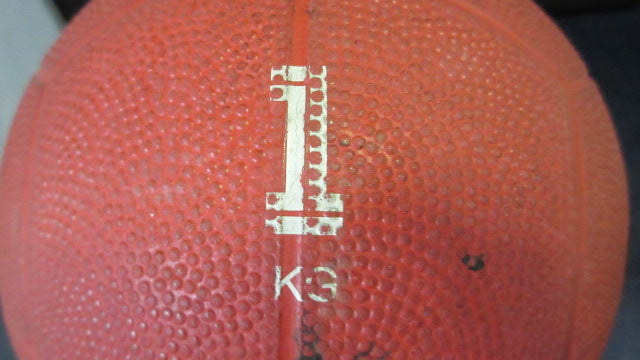 Load image into Gallery viewer, Used S&amp;S 2.2 lb / 1 kg Rubber Medicine Ball
