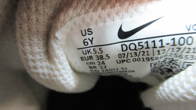 Load image into Gallery viewer, Used Nike Vapor Edge Shark Football Cleats - Size Youth 6
