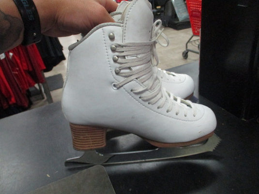 Used Jackson Mirage Size 2 Figure Skates