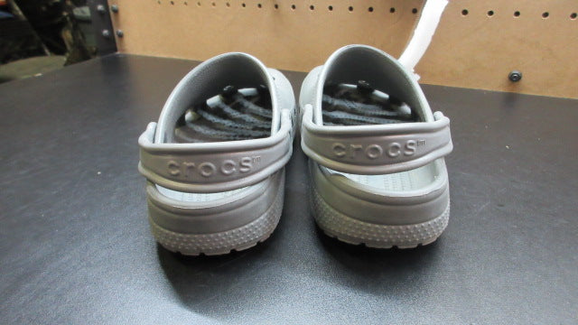 Load image into Gallery viewer, Used Crocs Youth Size 3 - Grey
