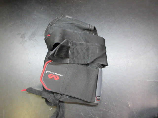 Load image into Gallery viewer, Used McDavid Ankle Brace W/ Straps
