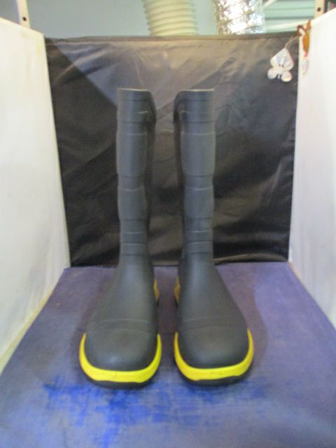 Load image into Gallery viewer, Heartland Footwear Leader Steel Toe Rain Boots Adult Size 10

