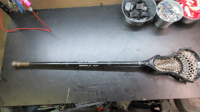 Load image into Gallery viewer, Used STX 6000 Lacrosse Stick - 40" (Head Is Cracked)
