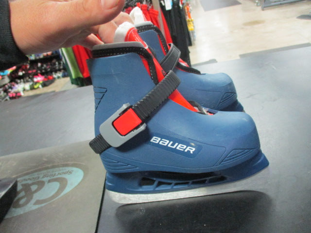 Load image into Gallery viewer, Used Bauer Lil Champ Size Youth 6/7 Ice Hockey Skates
