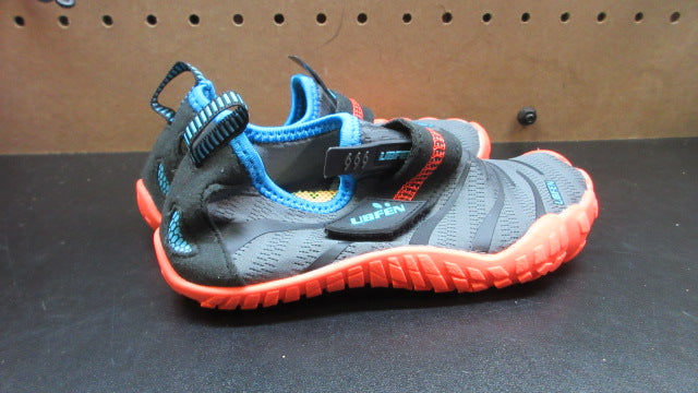 Load image into Gallery viewer, Used Ubfen Water Shoes - Youth Size 10.5 - Grey
