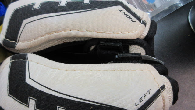 Load image into Gallery viewer, Used CCM Tacks 1052 Elbow Pads Adult Size Small - small wear
